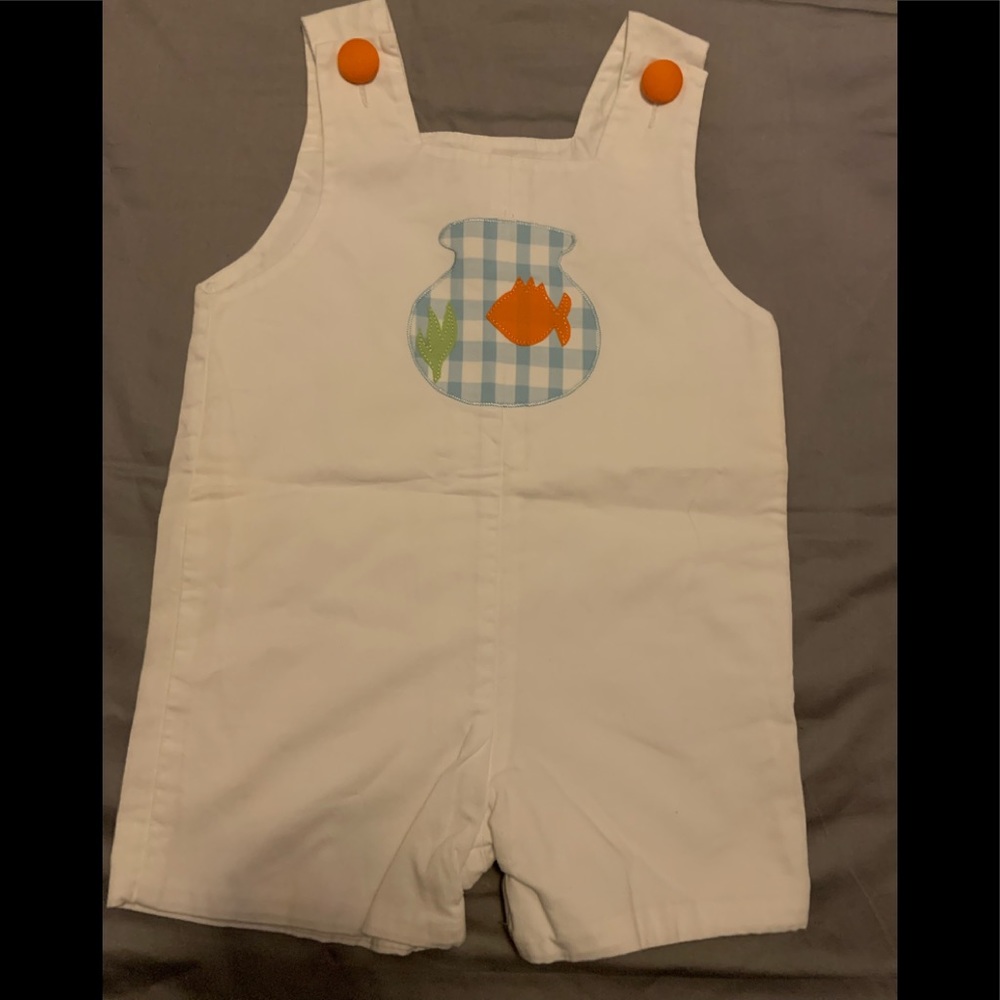 Hannah Kate overall shorts. Fish appliqué. Size 2